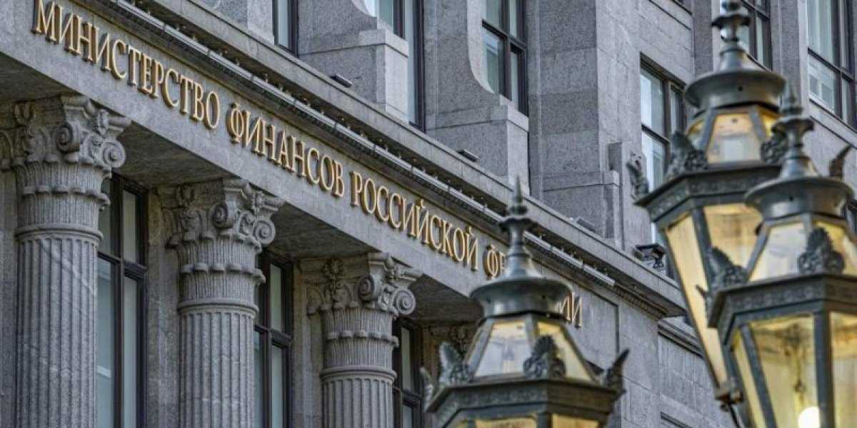 В честь 16-летия: в ГД предлагают в 2,5 раза повысить не облагаемый налогом доход