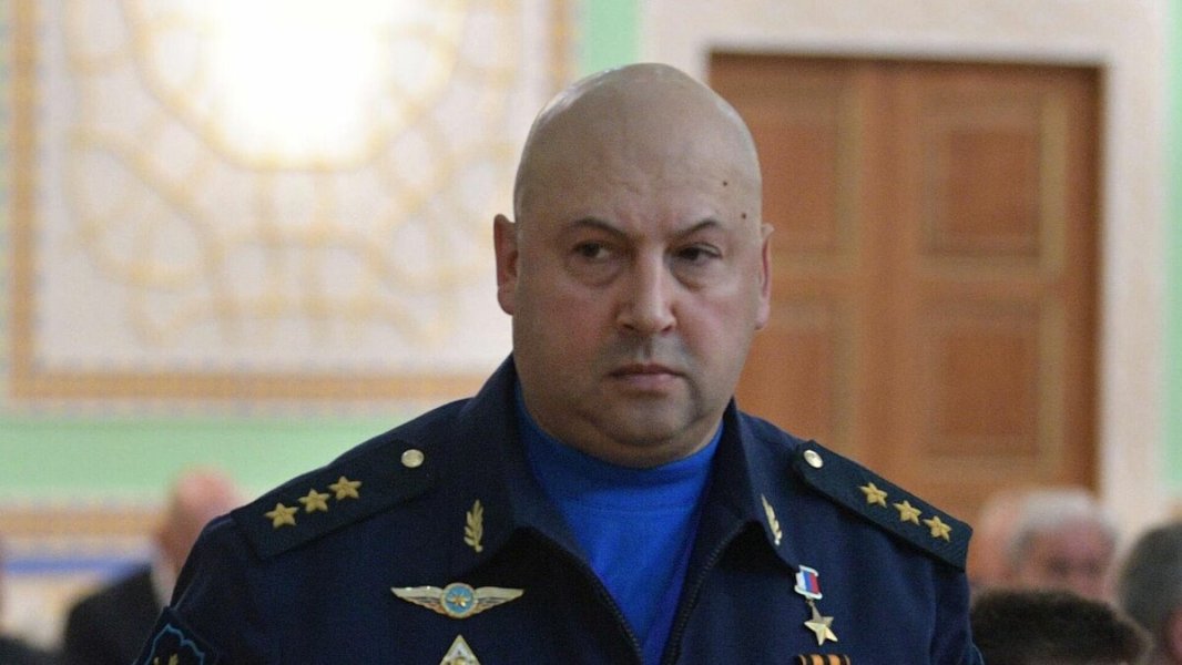 Версии: Где Суровикин?
