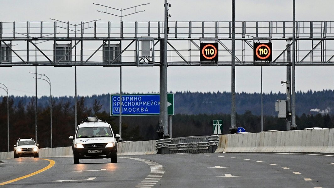 Путина предали прямо перед выборами: Из бюджета испарились 5 трлн. рублей выделенных на содержание дорог