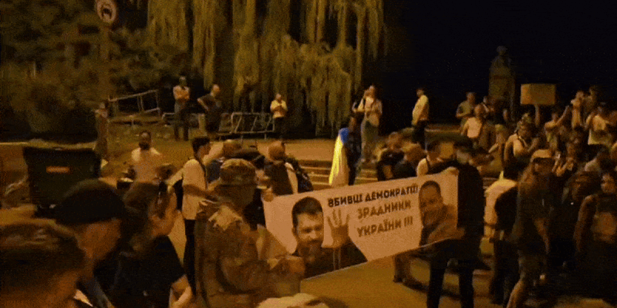 Москва ответила Трампу на ультиматум по Украине: «Когда военные услышат, что на этих пленках, президента спасти не сможет ничто»