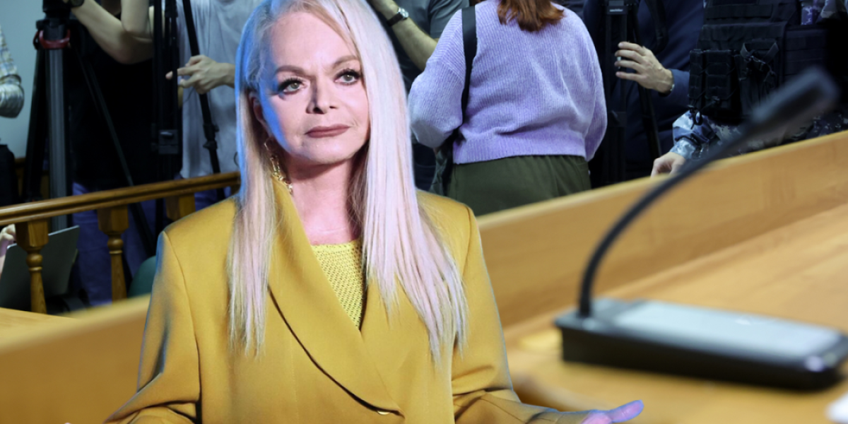 Мосгорсуд решил дело Ларисы Долиной : Певица в ответ потребовала 1 миллион рублей Мосгорсуд решил дело Ларисы Долиной : Певица в ответ потребовала 1 миллион рублей