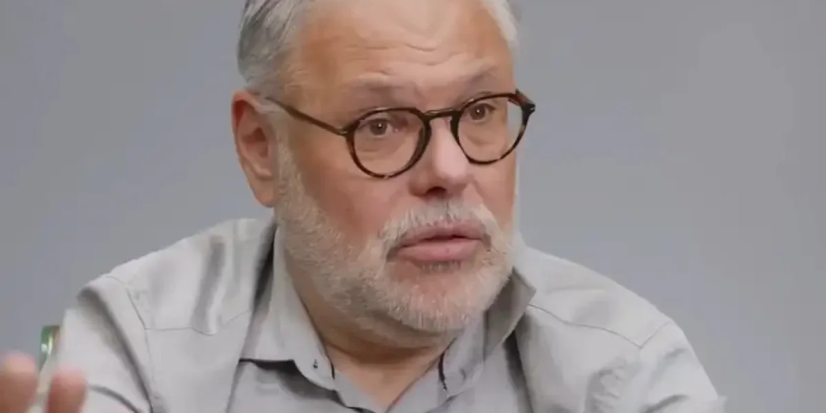 «Финляндия, Молдавия и Прибалтика доигрались»: Хазин перечислил страны, которые США уже «сдали» Путину «Финляндия, Молдавия и Прибалтика доигрались»: Хазин перечислил страны, которые США уже «сдали» Путину