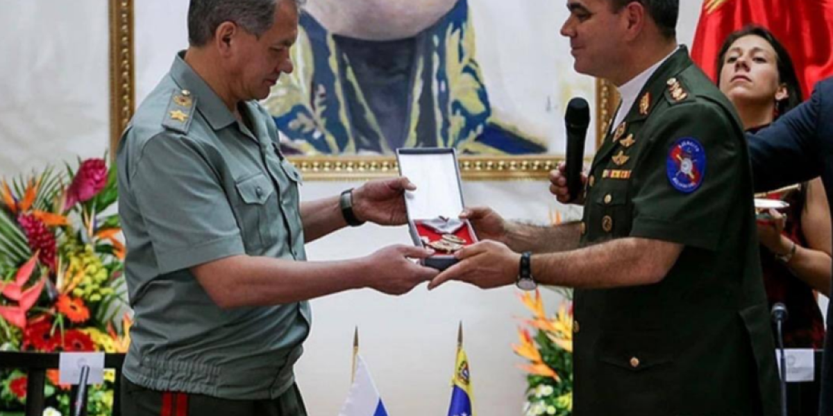 Армию Мадуро «отравили» замы Шойгу? Ордена получены: Сценарий Каракаса Трамп подсмотрел в феврале 2022-го? Армию Мадуро «отравили» замы Шойгу? Ордена получены: Сценарий Каракаса Трамп подсмотрел в феврале 2022-го?