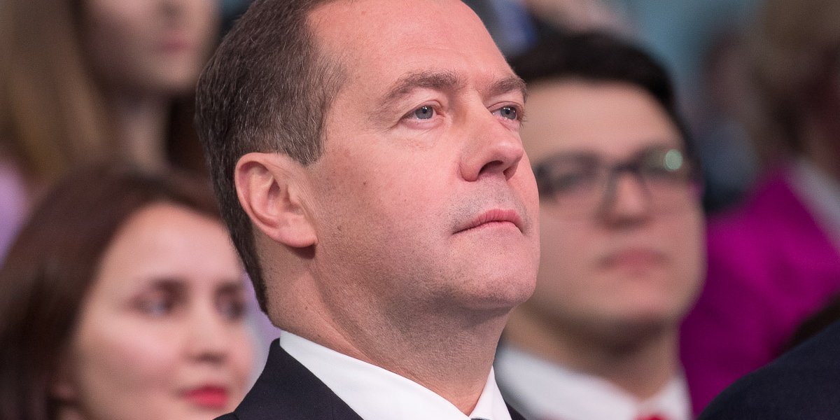 «Спасительный укол» для Запада: Медведев жестко объяснил удар «Орешником» по Украине «Спасительный укол» для Запада: Медведев жестко объяснил удар «Орешником» по Украине