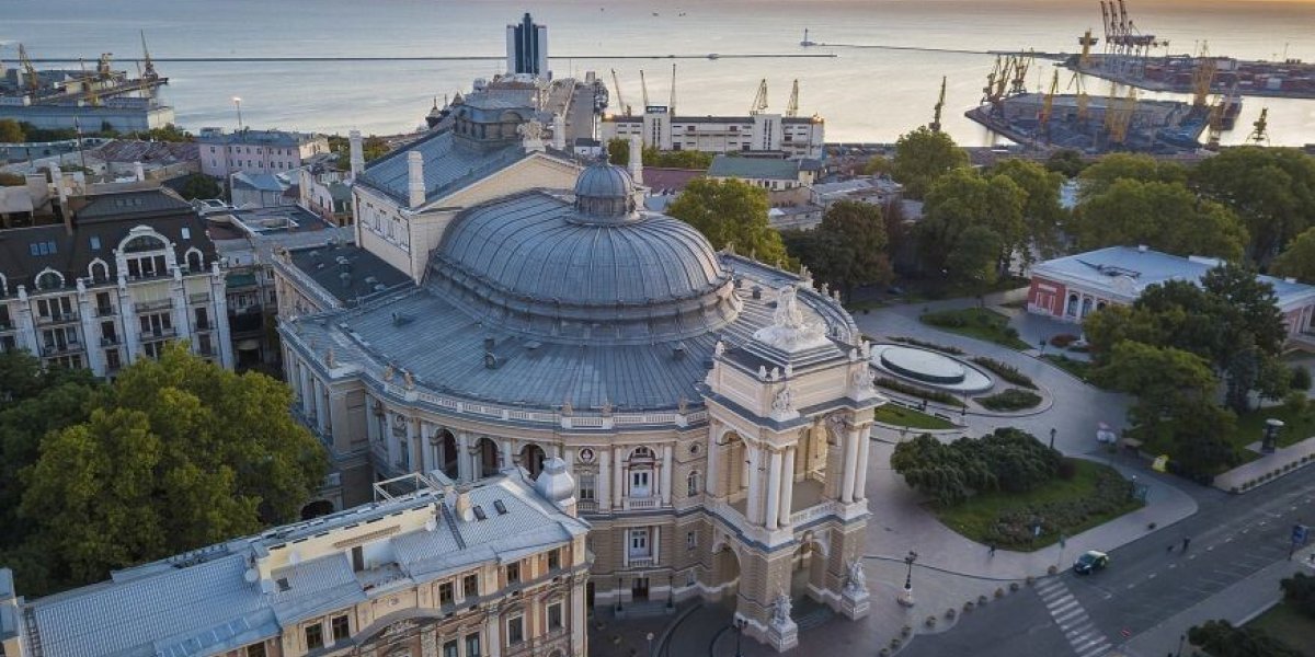 Одесса превратилась в ледяной склеп обогреваемый пожарами. Киев намеренно ставит ПВО под боком у мирных жителей Одесса превратилась в ледяной склеп обогреваемый пожарами. Киев намеренно ставит ПВО под боком у мирных жителей