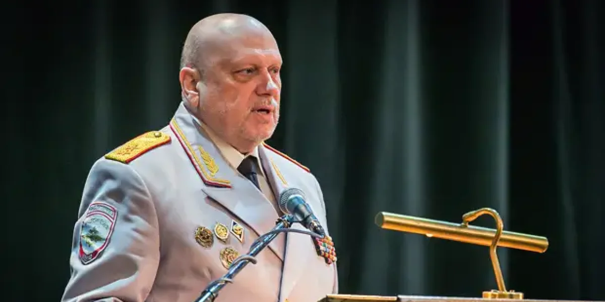 «Москва кишит агентами Украины». Баранец настаивает, что жить генералы должны в Генштабе «Москва кишит агентами Украины». Баранец настаивает, что жить генералы должны в Генштабе